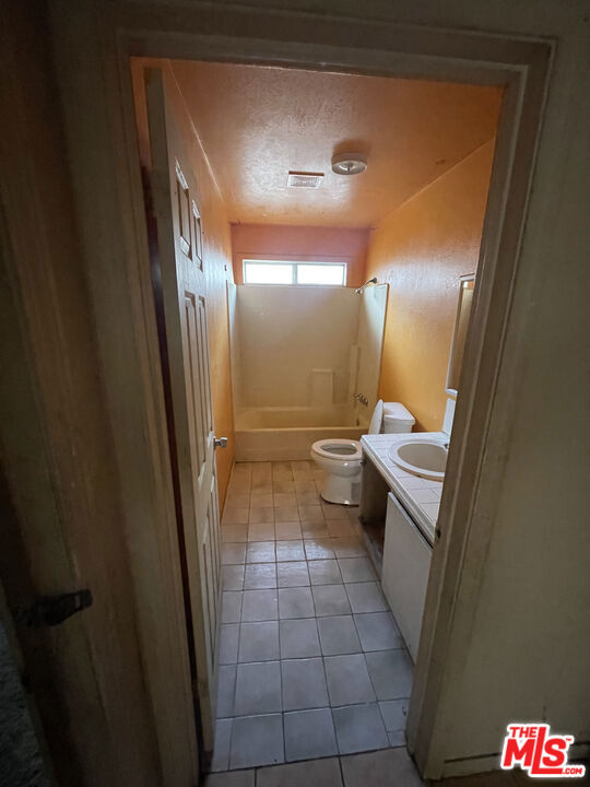 9734 Als Drive