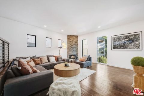Photo of 3601 Dixie Canyon Place, Sherman Oaks, CA 91423 (MLS # 26671807)