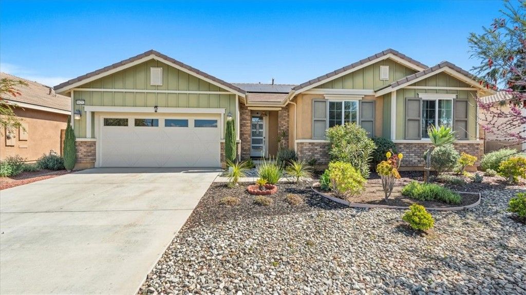 Photo of 30252 Bristol Gate Ln, Menifee, CA 92584 (MLS # TR26058352)