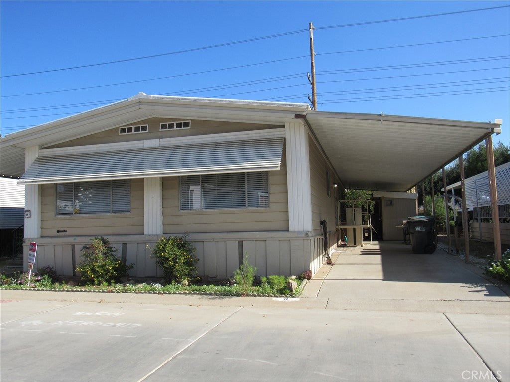 27701 Murrieta Road 6