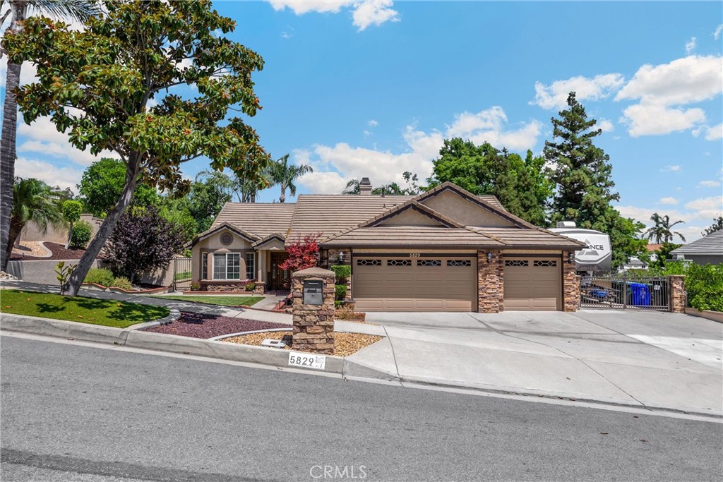 5829 Zapata Place
