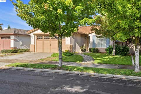 Photo of 2336 Shadow Berry Dr DR, Manteca, CA 95336 (MLS # 41145951)