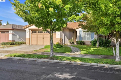 2336 Shadow Berry Dr, Manteca, CA 95336 - MLS#: 41145951