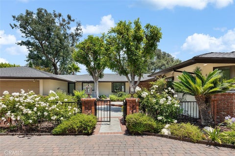 Photo of 850 Chula Vista AVE, Pasadena, CA 91103 (MLS # AR26138149)