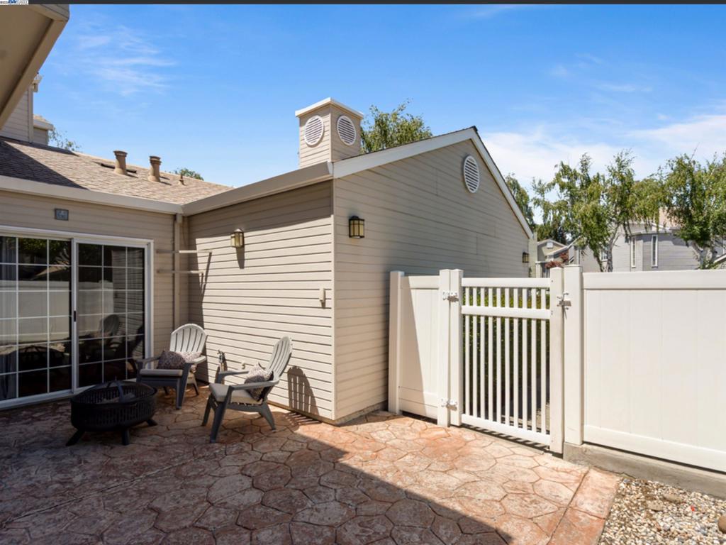 GOLD CREEK - Residential