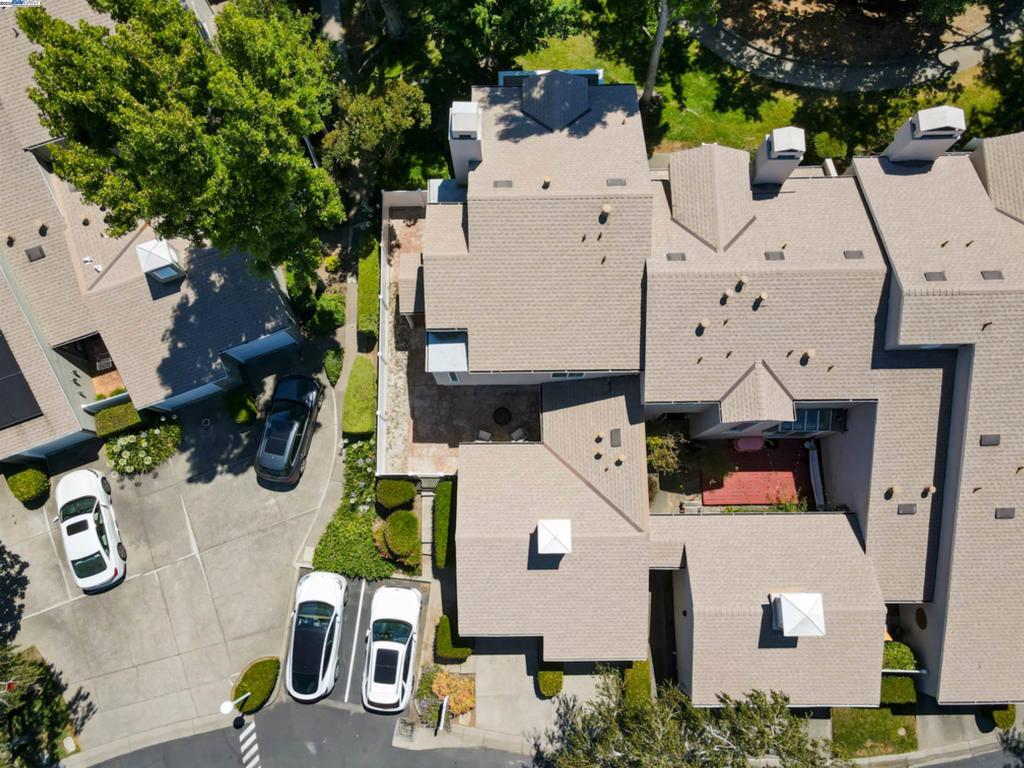 GOLD CREEK - Residential