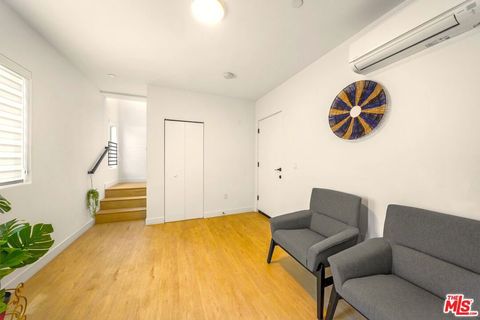 497 N St Andrews Place Los Angeles CA 90004