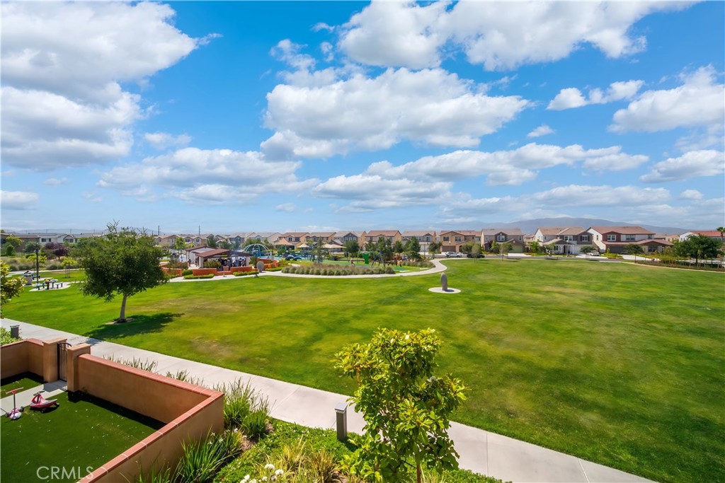 8713 Roving Place