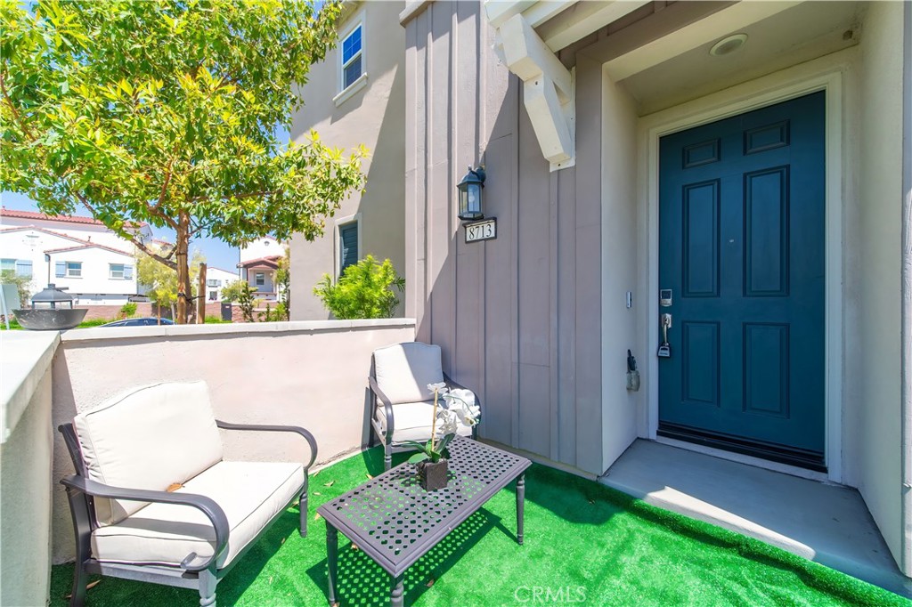 8713 Roving Place
