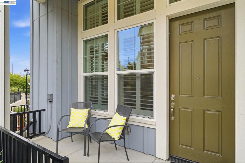 3941 Portola Cmn 4