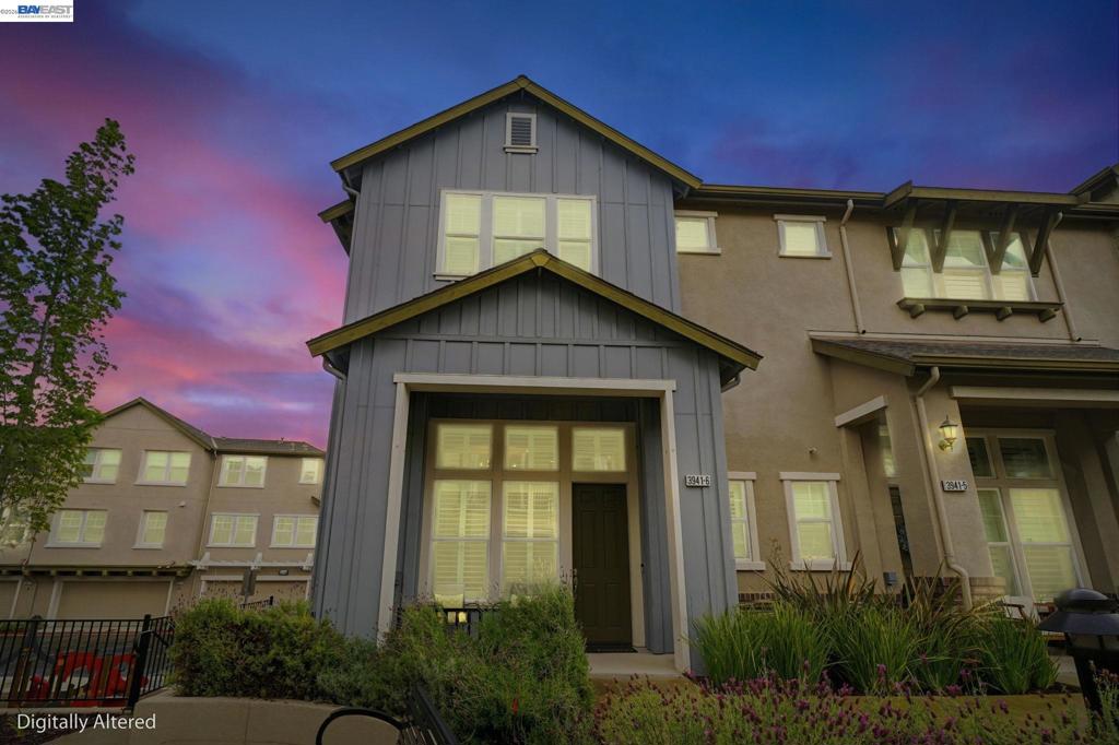 3941 Portola Cmn