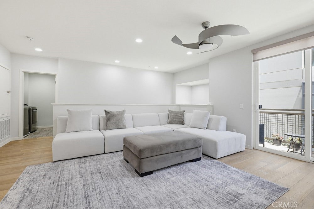 503 Rockefeller