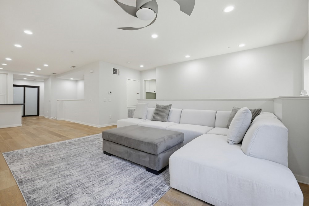 503 Rockefeller