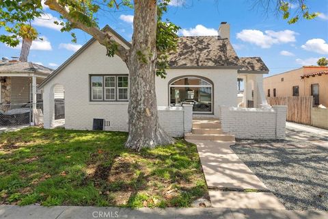 Photo of 1218 N Spring Avenue, Compton, CA 90221 (MLS # DW26122039)