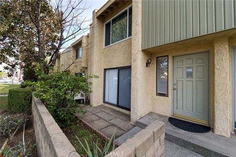Photo of 8633 Balboa Blvd #20, Northridge, CA 91325 (MLS # BB26043947)