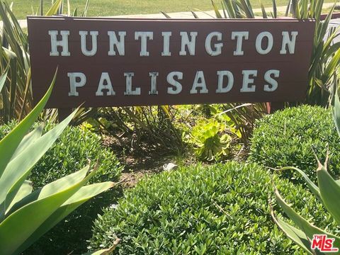 Photo of 771 Ocampo Drive, Pacific Palisades, CA 90272 (MLS # 26672137)