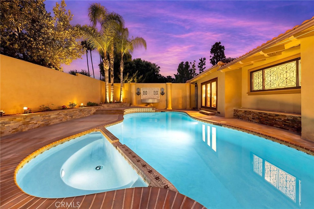 1029 Burnell Oaks Lane