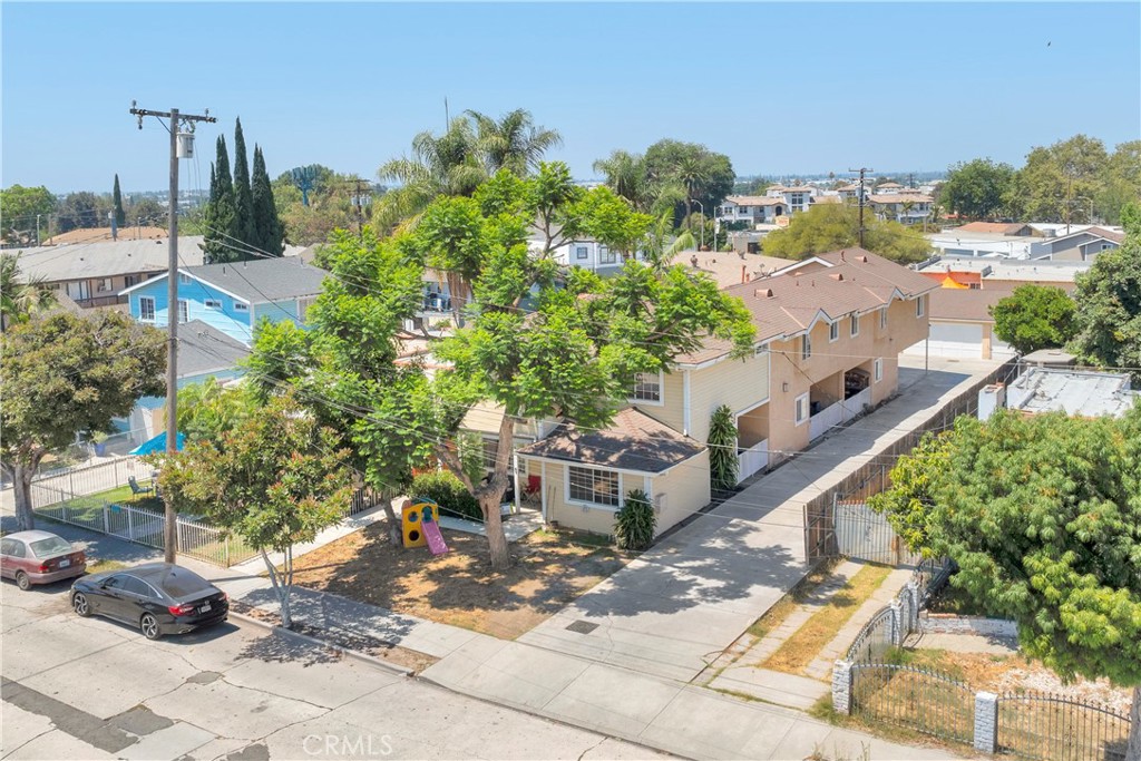 First time ever on the market!! Rare opportunity to acquire this pride-of-ownership townhome asset which was built in 1995 and offered directly from the original developer! Meticulously maintained since construction, this property offers a desirable mix of oversized 2-bed/1.5-bath, 3 bed/2bath and a 4bed/2.5 bath townhomes, each averaging over 1,000 sq ft and offer premium features including central HVAC, assigned garage parking, and private balcony/patios. Current rents provide stable cash flow from a strong tenant base with additional potential to build ADUs. This property is situated in the heart of Uptown Whittier within a 91 Walk Score neighborhood known for its accessibility and high rental demand. This property would make an excellent addition to any investor’s portfolio!