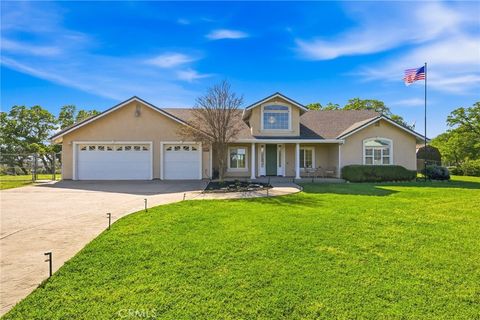 Photo of 13925 Noble Way, Red Bluff, CA 96080 (MLS # SN26058553)