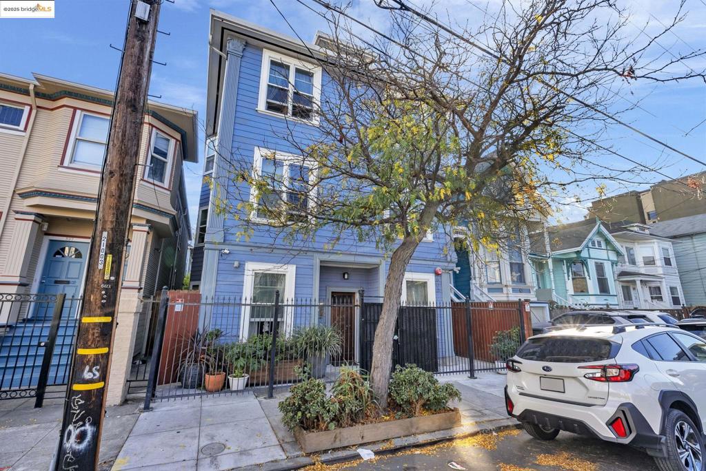 DOWNTOWN - Residential Income