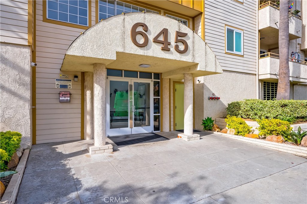 645 Chestnut