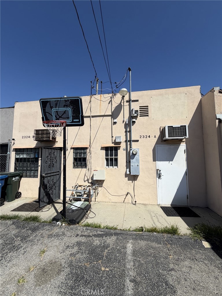 2324 S Atlantic