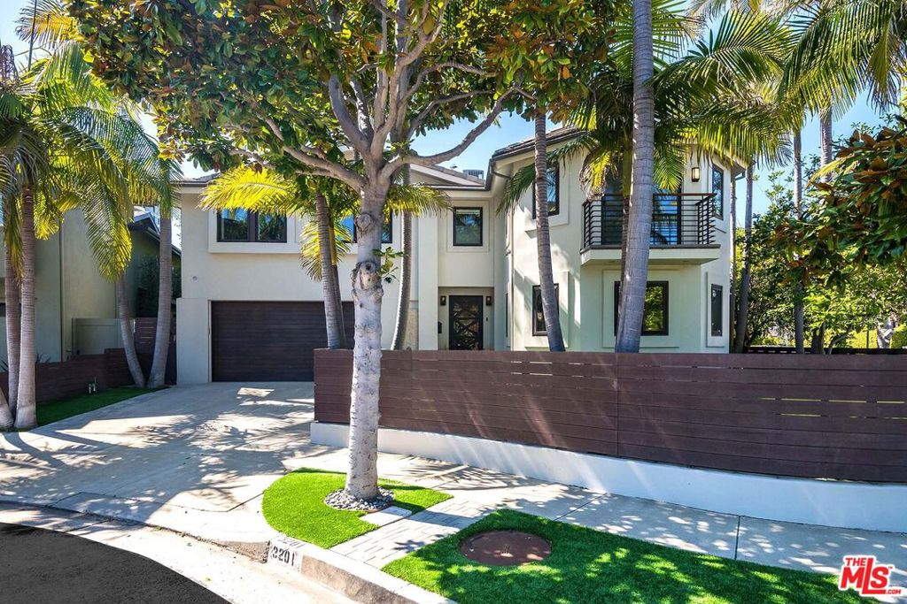 3201 Viola Place