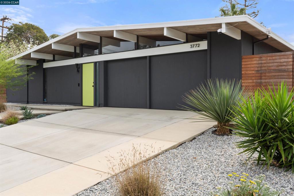 3772 Gainsborough Dr