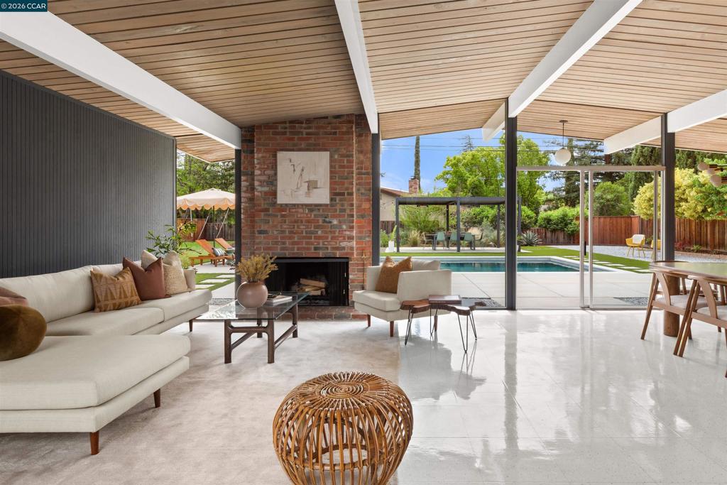 3772 Gainsborough Dr