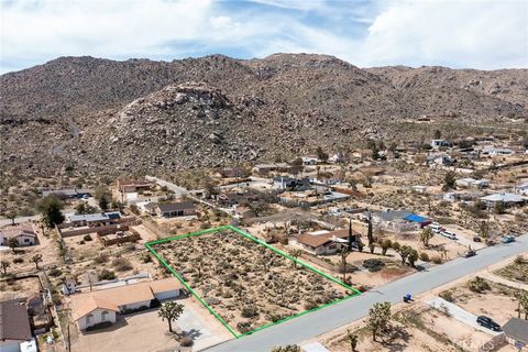Photo of 61100 Sandalwood Trail, Joshua Tree, CA 92252 (MLS # JT23052877)