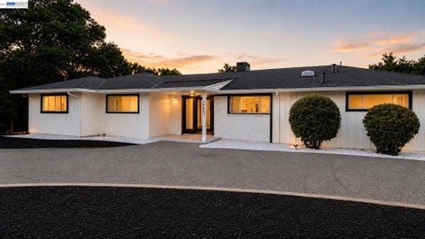 Photo of 14821 Golf Links Drive DR, Los Gatos, CA 95032 (MLS # 41146294)