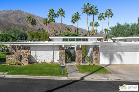 Photo of 2211 S La Paz Way, Palm Springs, CA 92264 (MLS # 25626397PS)