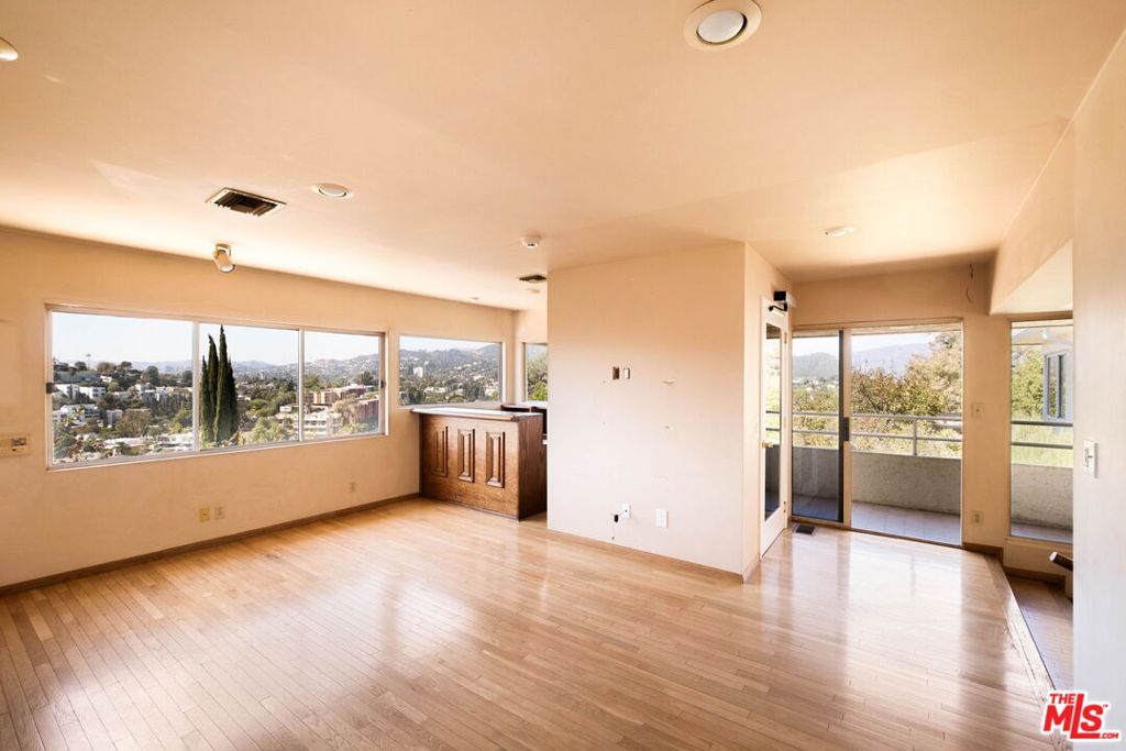 2470 Micheltorena Street