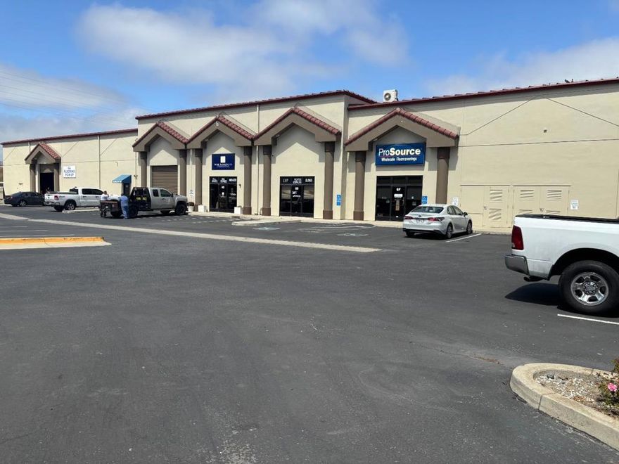 Flex industrial building offering an exceptional owner-occupant or investment opportunity. Good visibility from Davis Road with average daily traffic of over 38,000 cars. Great access to Highways 101, 183, and 68.  The 1.16 acres site is all level with 35 parking spaces including two handicapped.  Asphalt paved parking lot. The building was built in 2001 and is well maintained. Eight restrooms, 3 men's, 3 women's and 2 unisex. Two roll up doors, but the building design allows for additional roll up doors if desired. ADA compliant entrances, parking spaces and restrooms. Fully insulated with fire sprinklers throughout. Ceiling height in the warehouse is 27 feet @ peak and 20 feet @ eaves. Tenant occupied, month to month, below market rents. Last lease extension expires 11/30/2025. Can be delivered vacant. List price is below replacement cost.