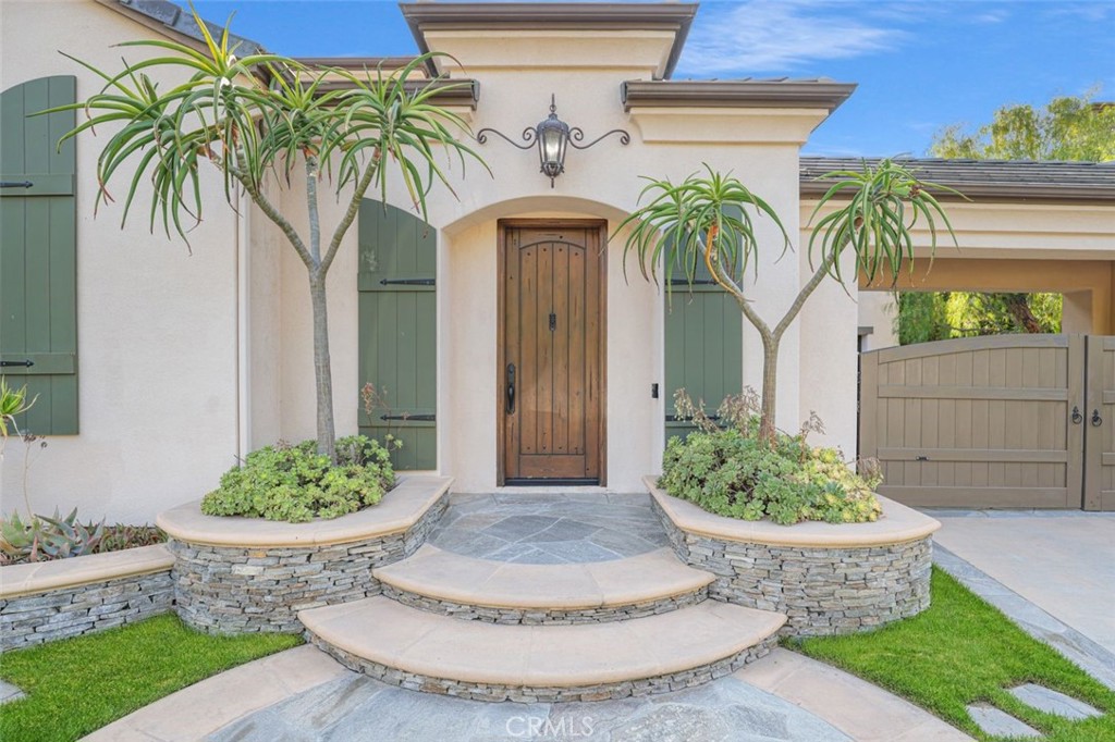11 River Rock Drive
