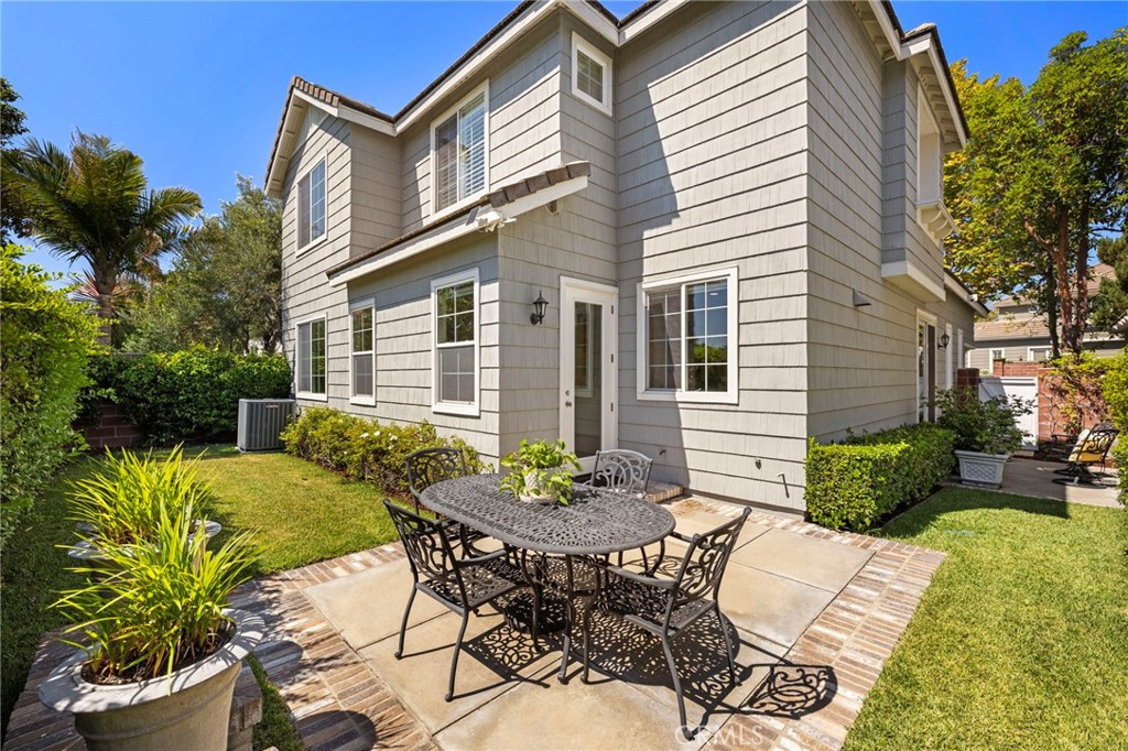 30 Baudin Circle
