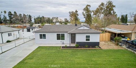Photo of 18239 Orange Way, Fontana, CA 92335 (MLS # CV25280603)