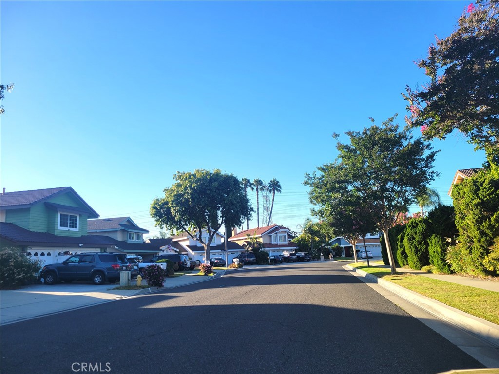 6103 Sunfield Avenue