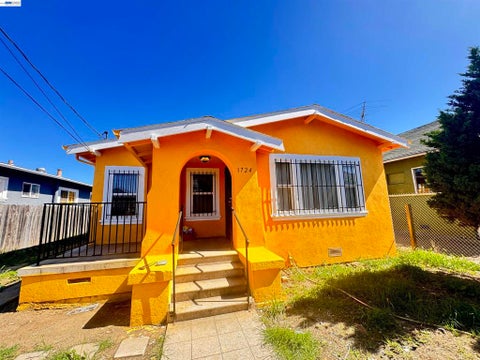 Photo of 1724 96th AVE, Oakland, CA 94603 (MLS # 41134613)