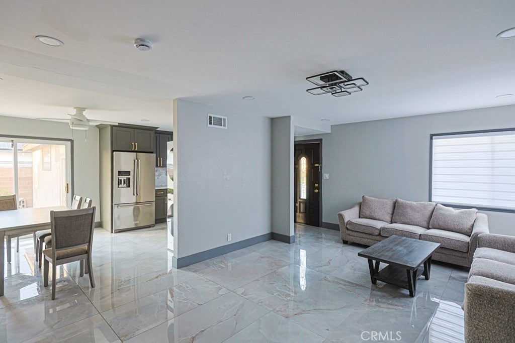 16561 Monroe