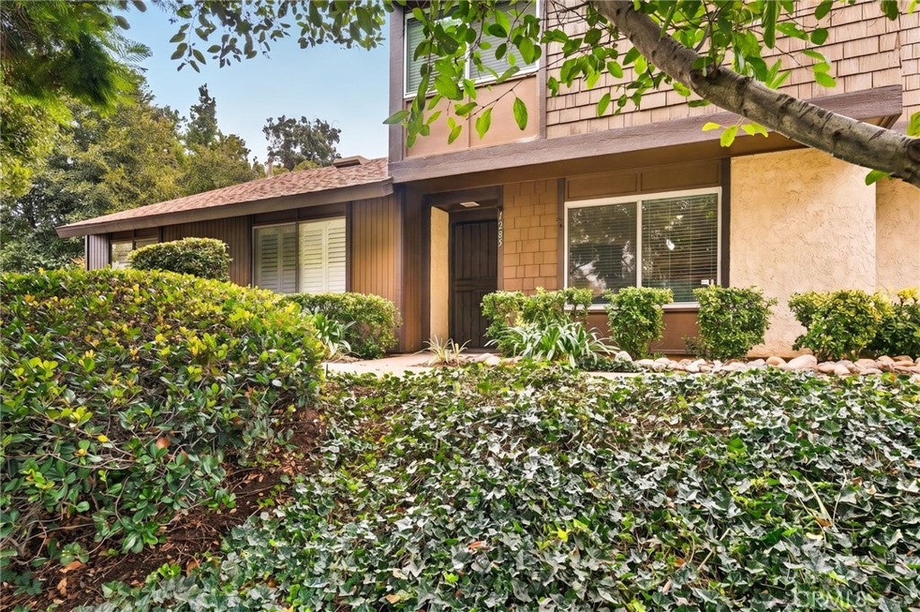 1285 Tarryglen Ln