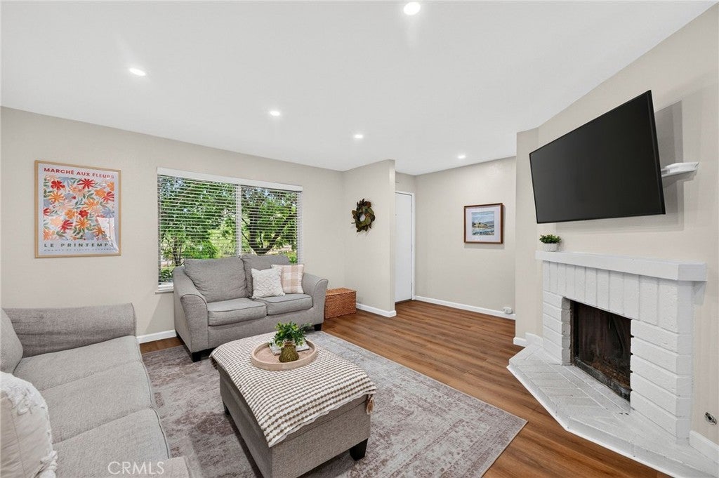 1285 Tarryglen Ln