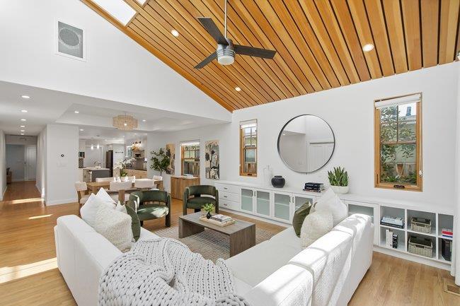 1316 Rosewood Avenue