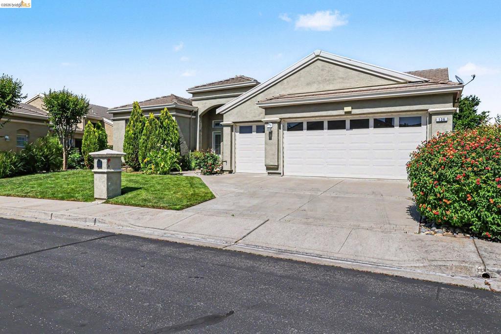 136 Scarlet Way