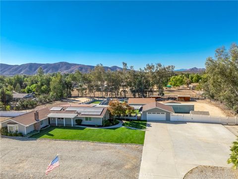 30245 Santa Fe Hemet CA 92543