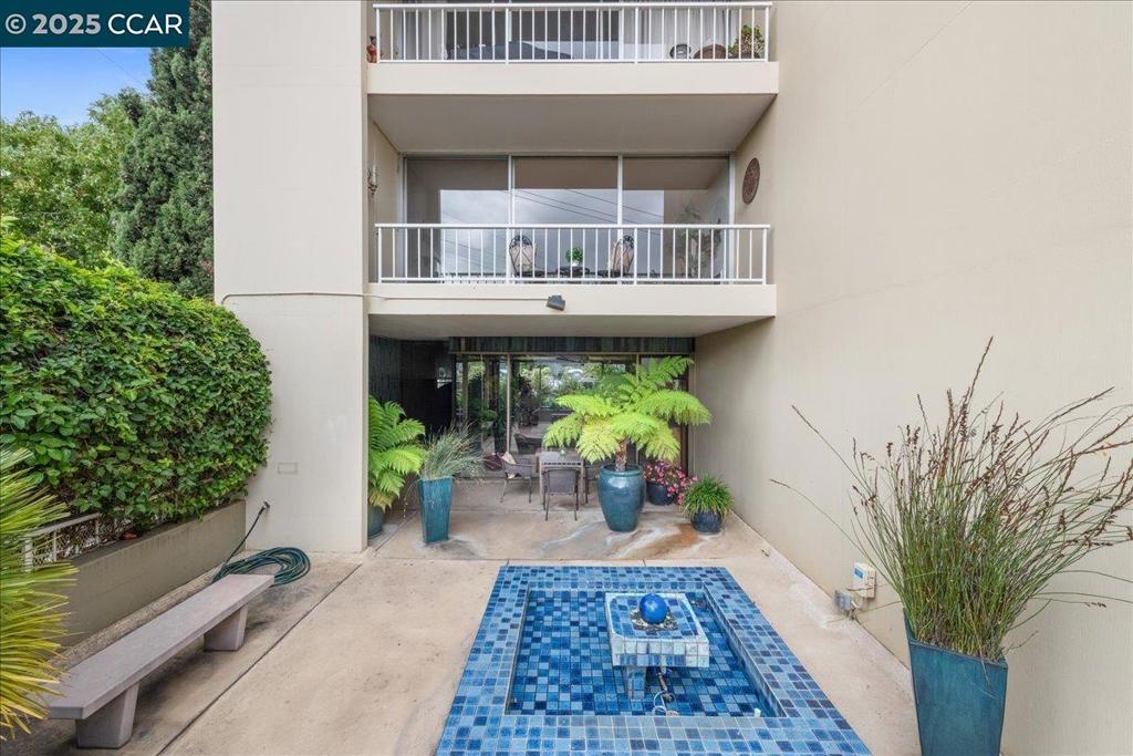 ADAMS POINT - Residential