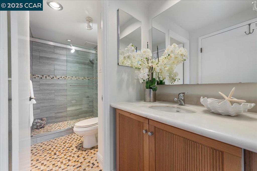 ADAMS POINT - Residential