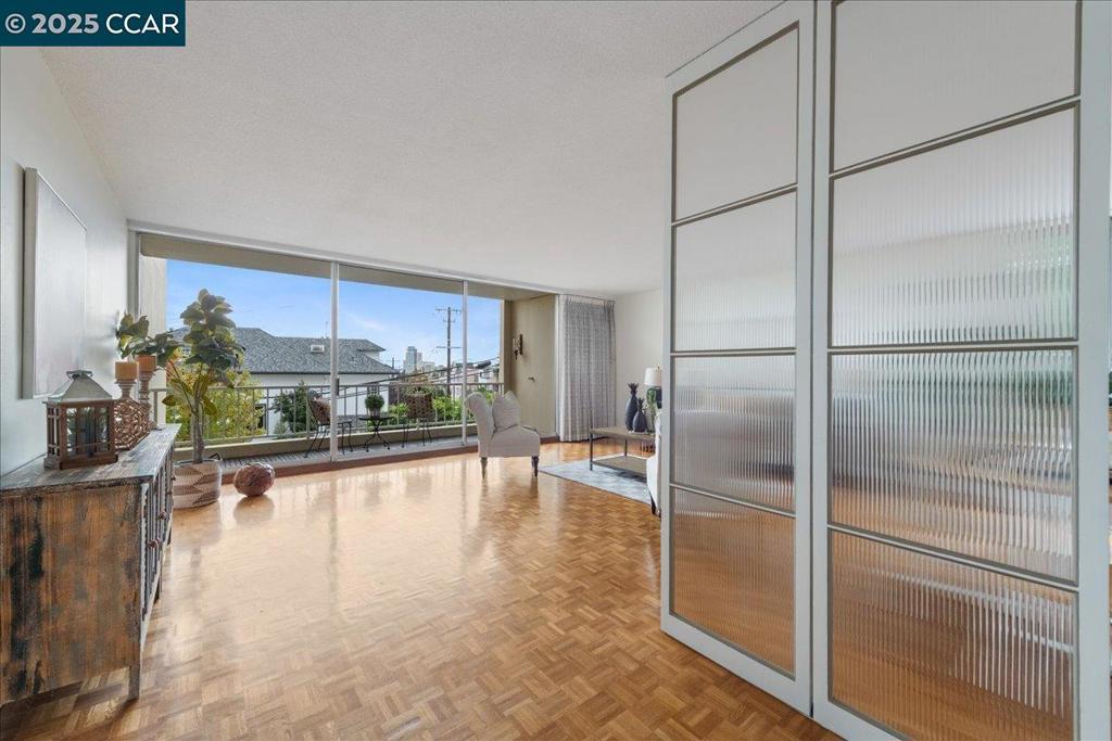 ADAMS POINT - Residential