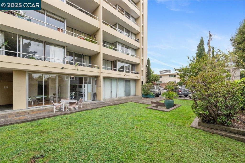 ADAMS POINT - Residential
