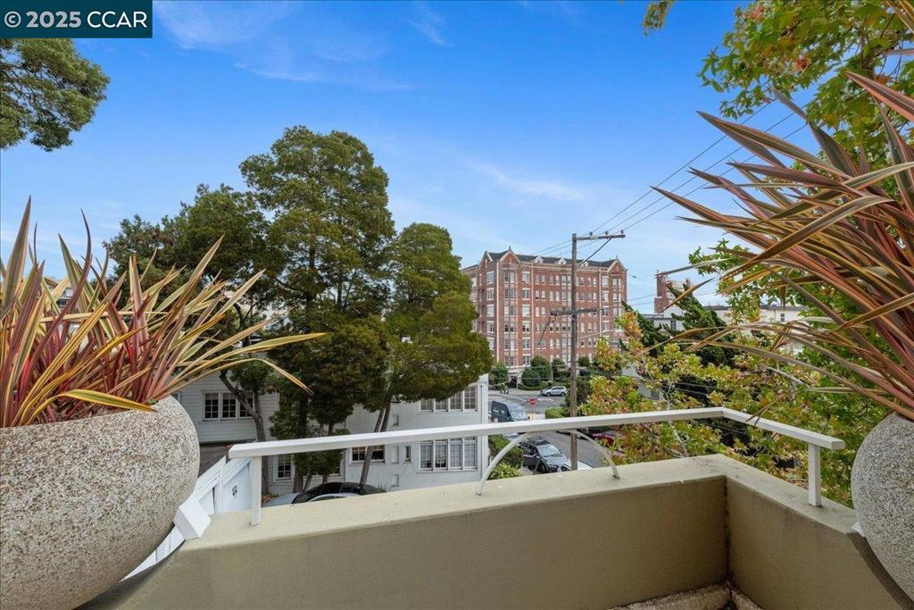 ADAMS POINT - Residential